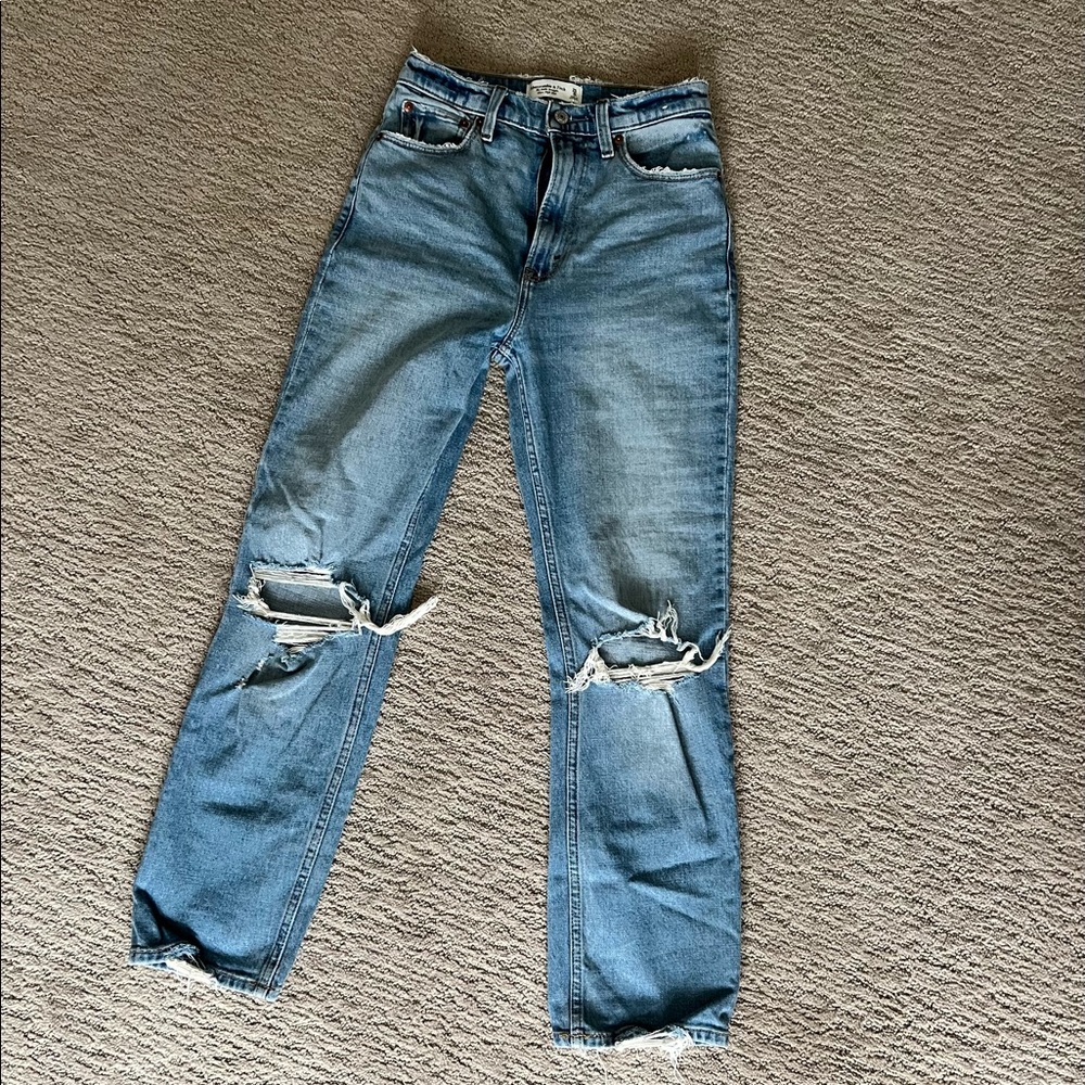 Like new Abercrombie straight jeans